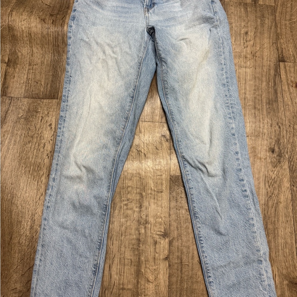 American Eagle Outfitters Light Wash Blue Denim Jeans